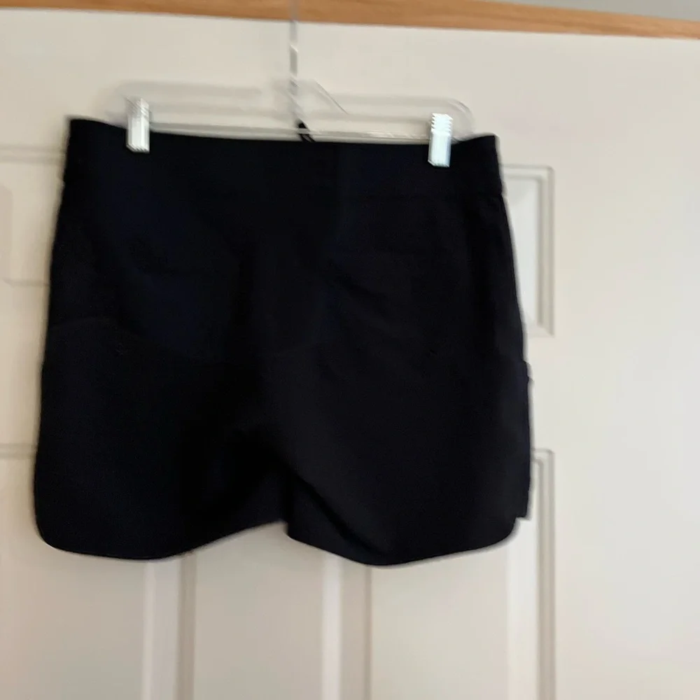 Women’s Athleta black board swim active pull on short. Size 8 - Picture 2 of 16